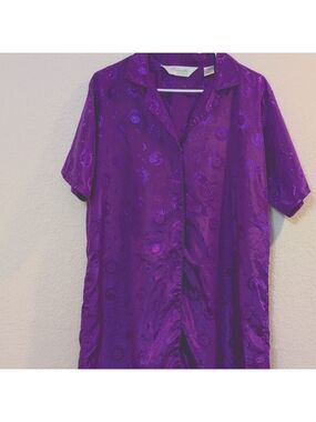 Vintage intimates by Liz Banks, purple with stars and moon, night shirt , Small,